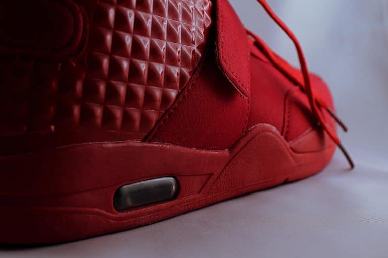 sneaker 3297257 1280